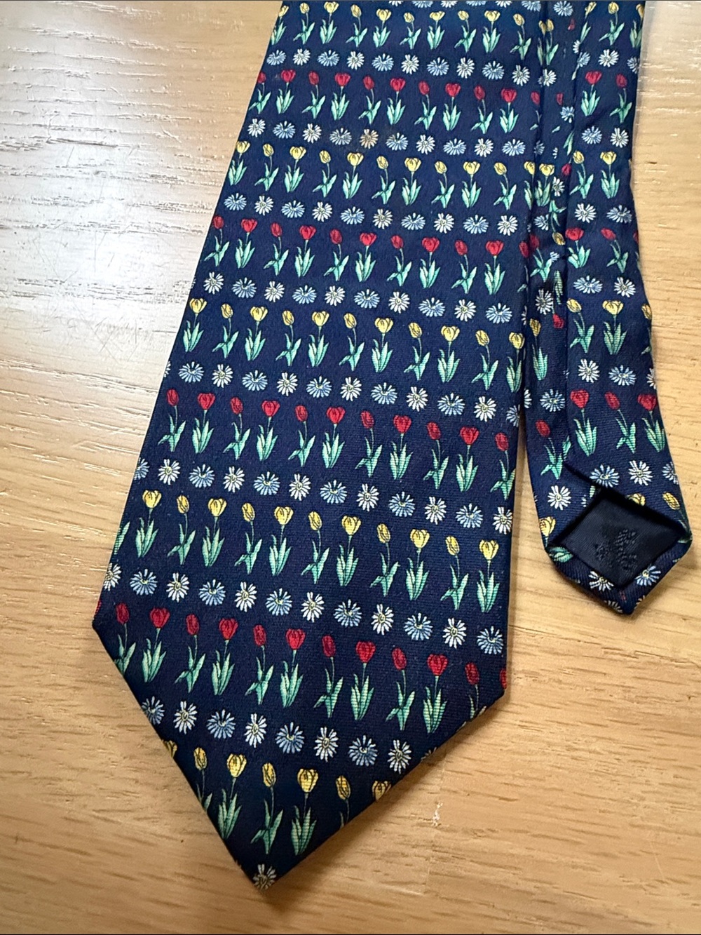 Vintage BROOKS BROTHERS Hand Made Necktie Mens Tie All Silk MAKERS FLORAL USA